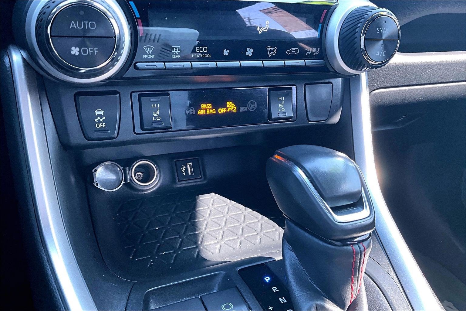 2024 Toyota RAV4 Prime SE