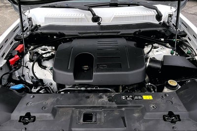 2022 Land Rover Defender SE