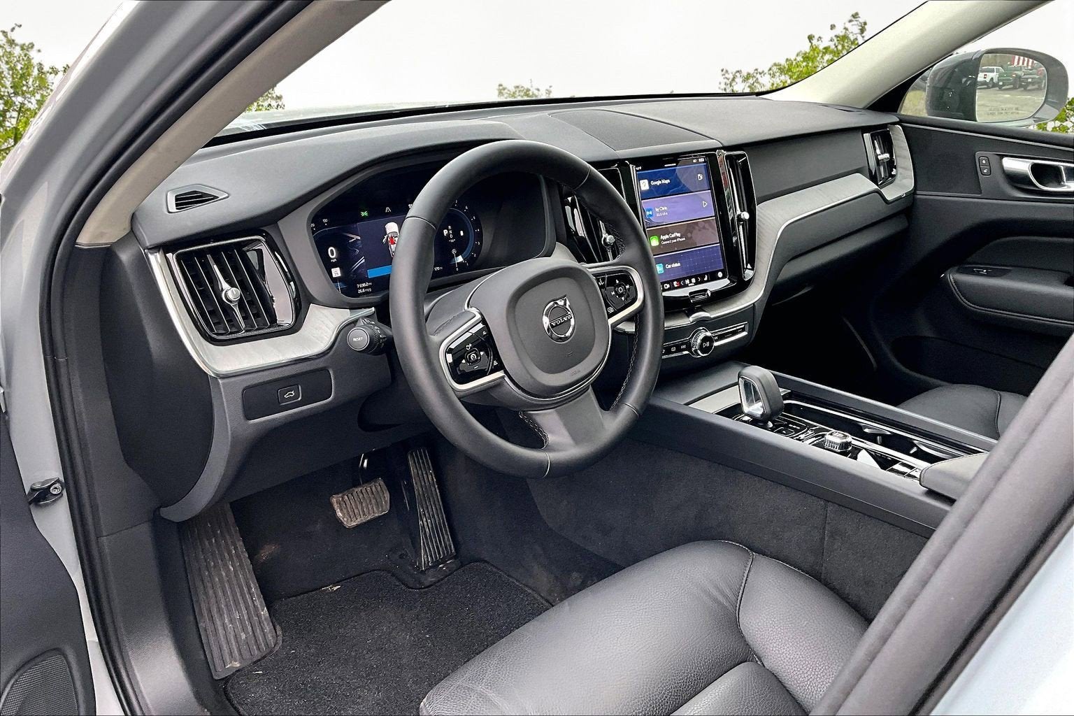 2025 Volvo XC60 Plus