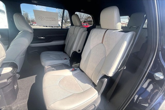 2026 Toyota Grand Highlander Hybrid MAX Platinum