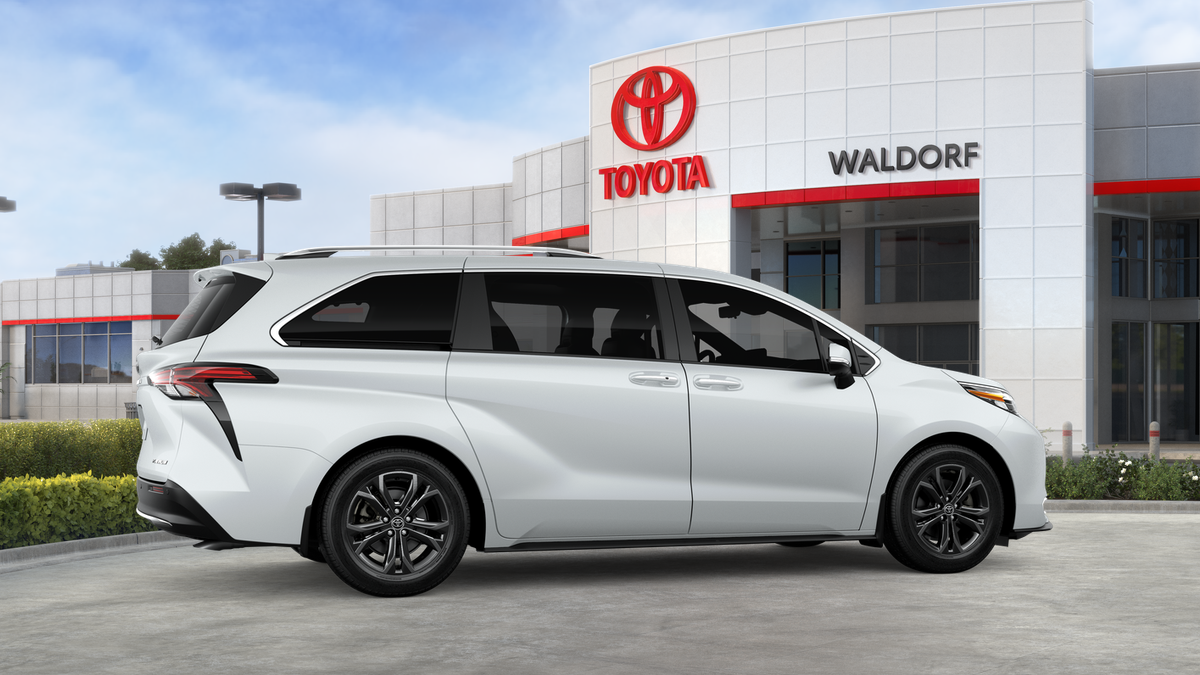 2026 Toyota Sienna Platinum