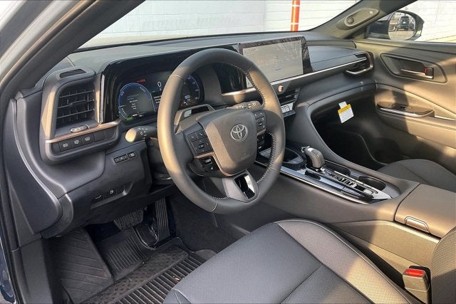 2025 Toyota Toyota Crown Signia Limited