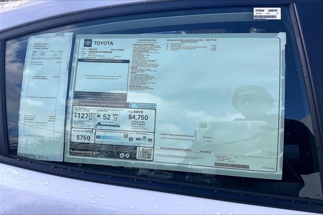 2026 Toyota Prius Plug-in Hybrid SE