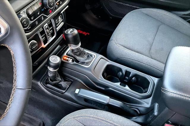 2024 Jeep Wrangler 4-Door Sahara 4x4