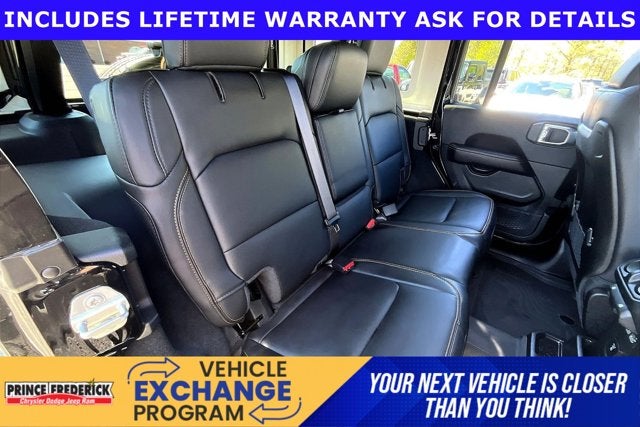 2025 Jeep Wrangler 4-Door Sahara 4x4