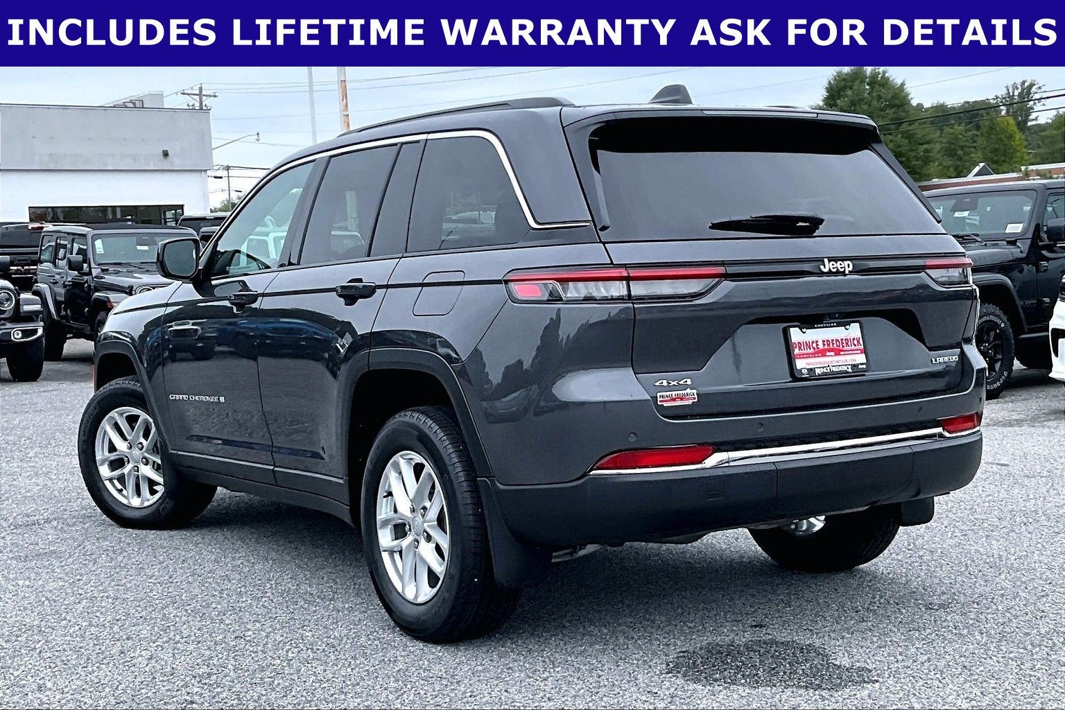 2025 Jeep Grand Cherokee Laredo X 4x4