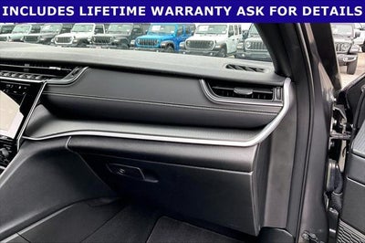 2025 Jeep Grand Cherokee Laredo X 4x4