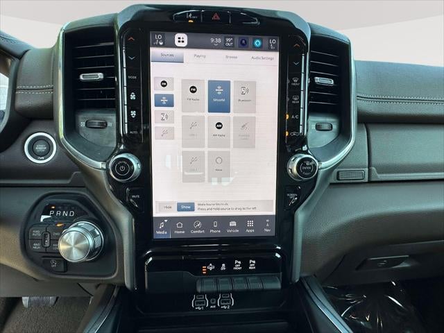 2025 RAM 1500 Laramie Crew Cab 4x4 5'7' Box
