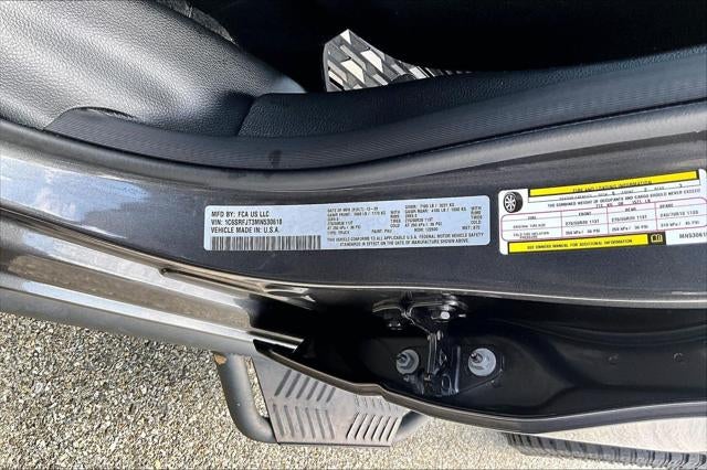 2021 RAM 1500 Laramie Crew Cab 4x4 5'7' Box
