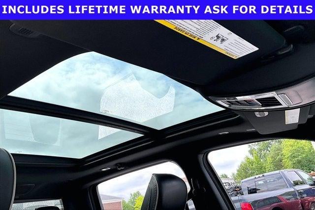 2022 RAM 1500 Laramie Crew Cab 4x4 5'7' Box