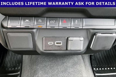 2024 Chevrolet Silverado 1500 4WD Crew Cab Short Bed Custom