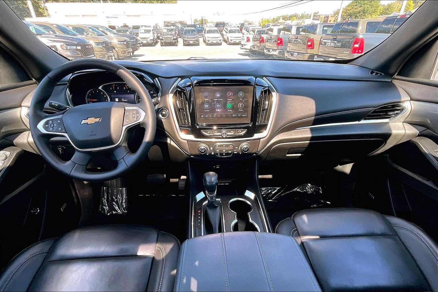 2023 Chevrolet Traverse AWD LT Leather