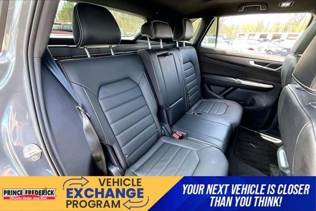 2024 Volkswagen Atlas Cross Sport 2.0T SEL R-Line