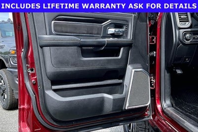 2021 RAM 3500 Laramie Crew Cab 4x4 8' Box