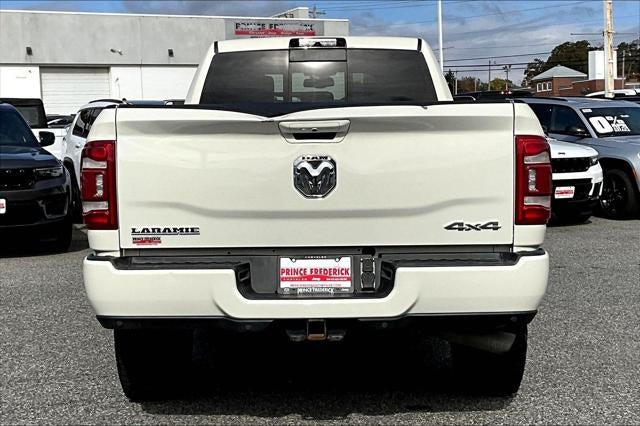 2020 RAM 3500 Laramie Crew Cab 4x4 8' Box