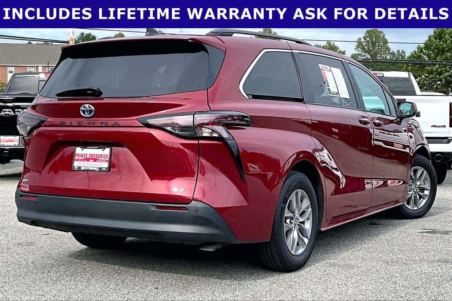 2025 Toyota Sienna XLE