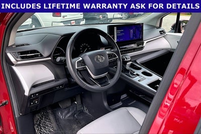 2025 Toyota Sienna XLE