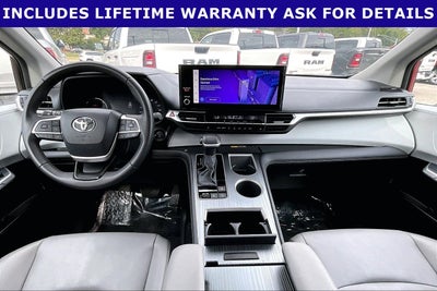 2025 Toyota Sienna XLE