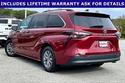 2025 Toyota Sienna XLE