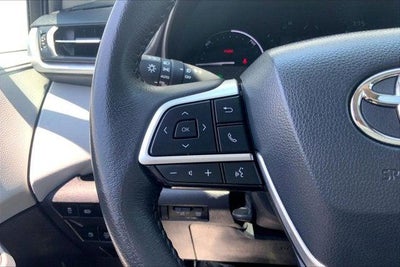 2025 Toyota Sienna XLE