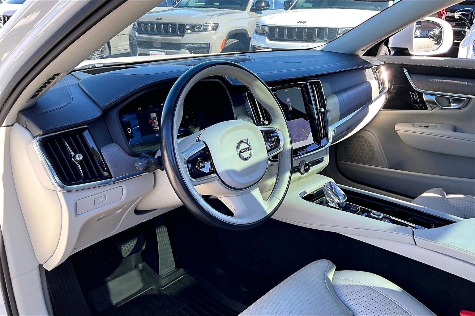2023 Volvo V90 Cross Country B6 Ultimate