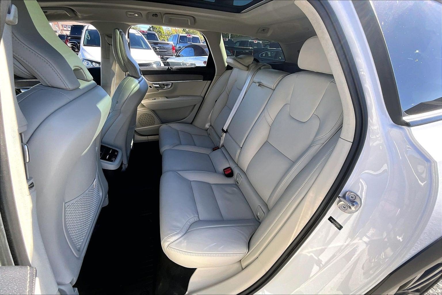 2023 Volvo V90 Cross Country B6 Ultimate