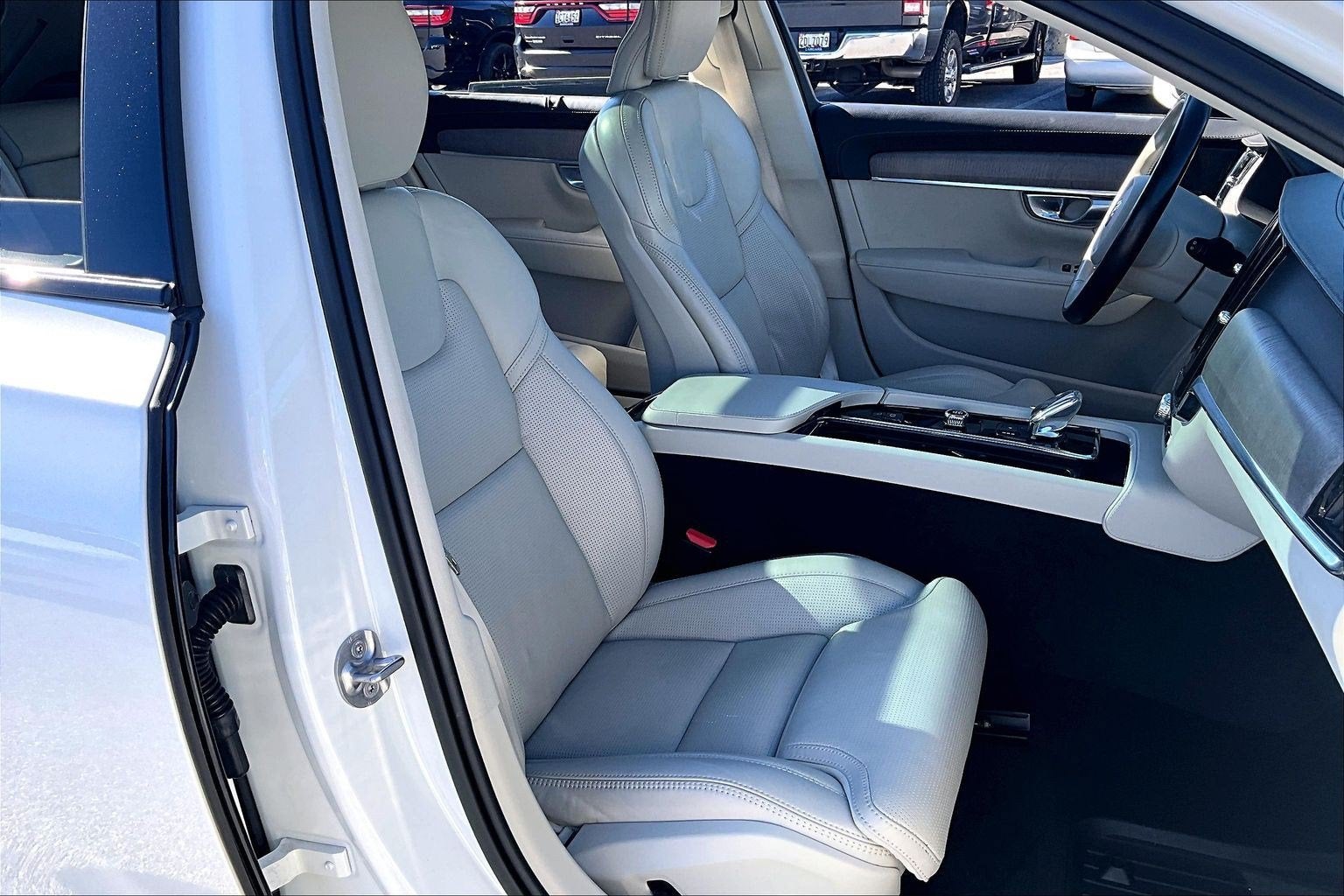 2023 Volvo V90 Cross Country B6 Ultimate