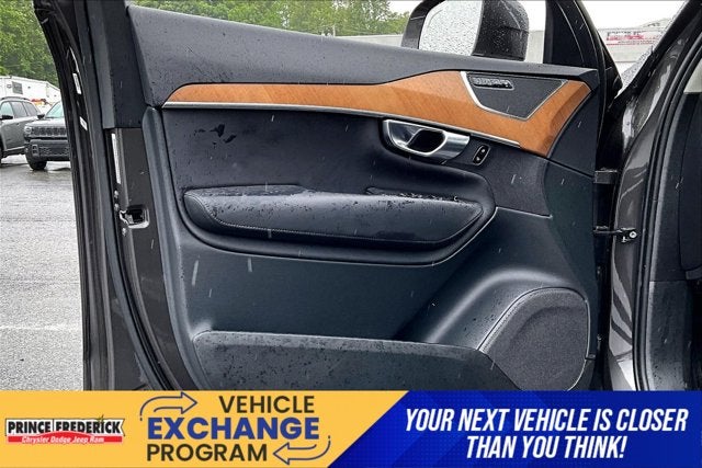 2024 Volvo XC90 B5 Plus Bright Theme