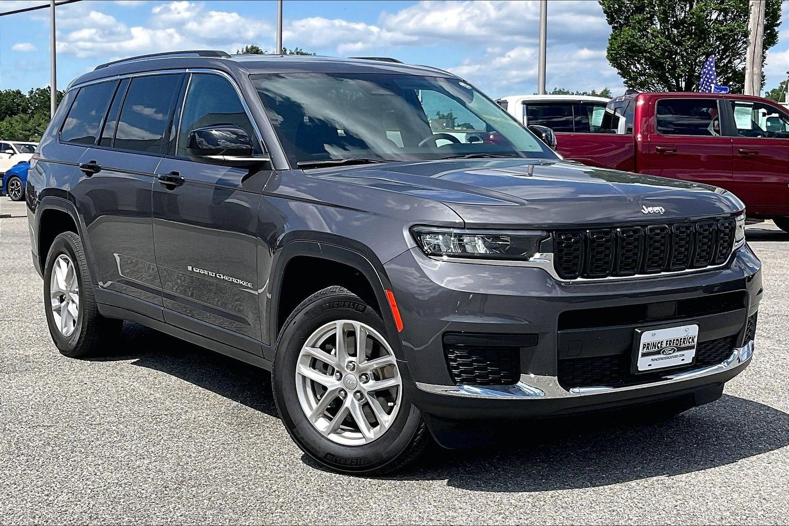 2022 Jeep Grand Cherokee L Laredo