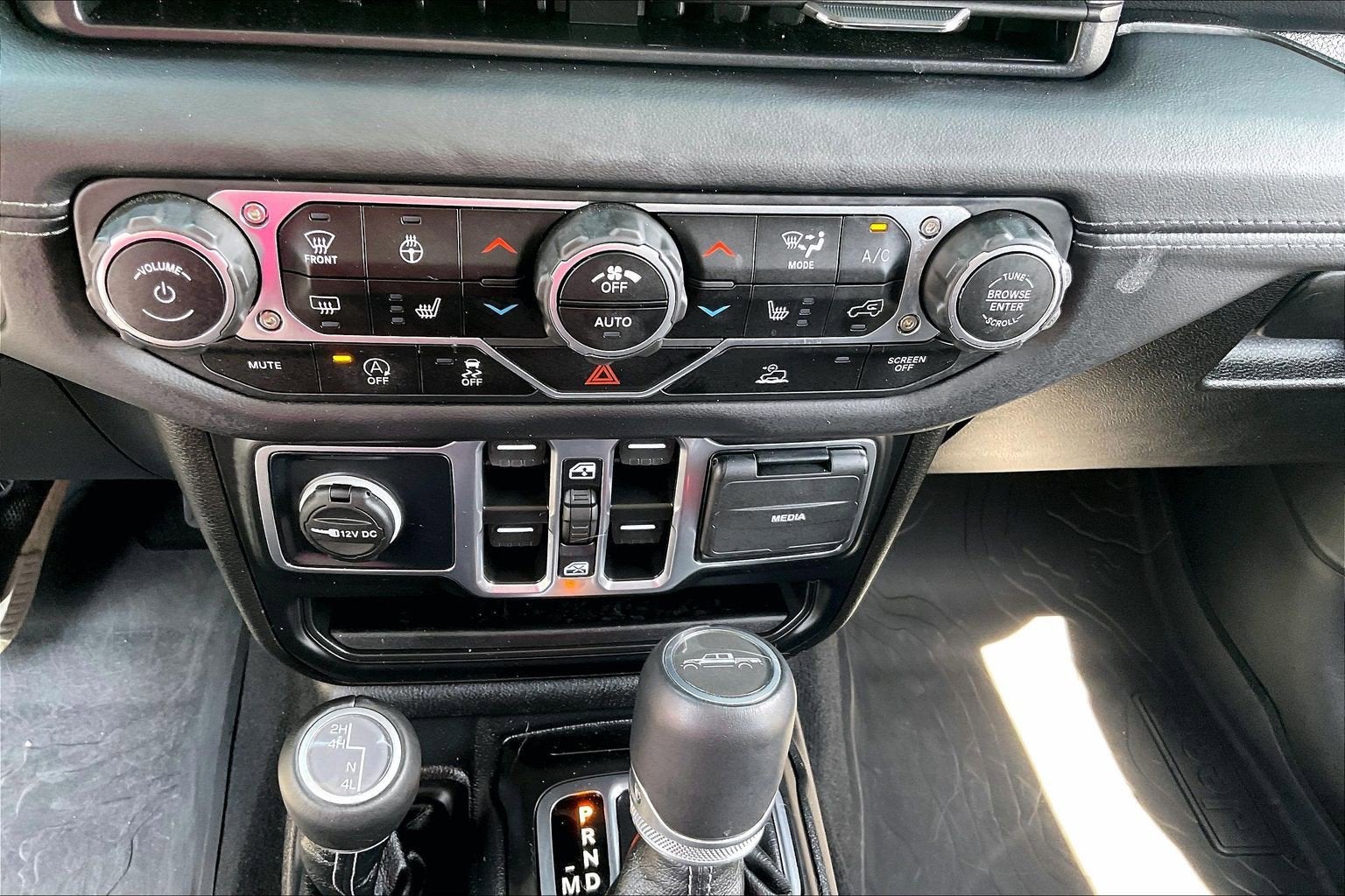 2025 Jeep Gladiator Sport S