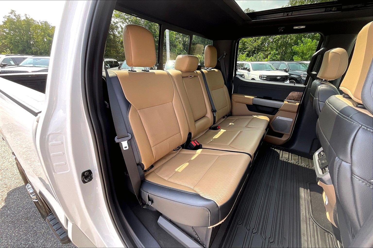 2025 Ford Super Duty F-350 SRW LARIAT