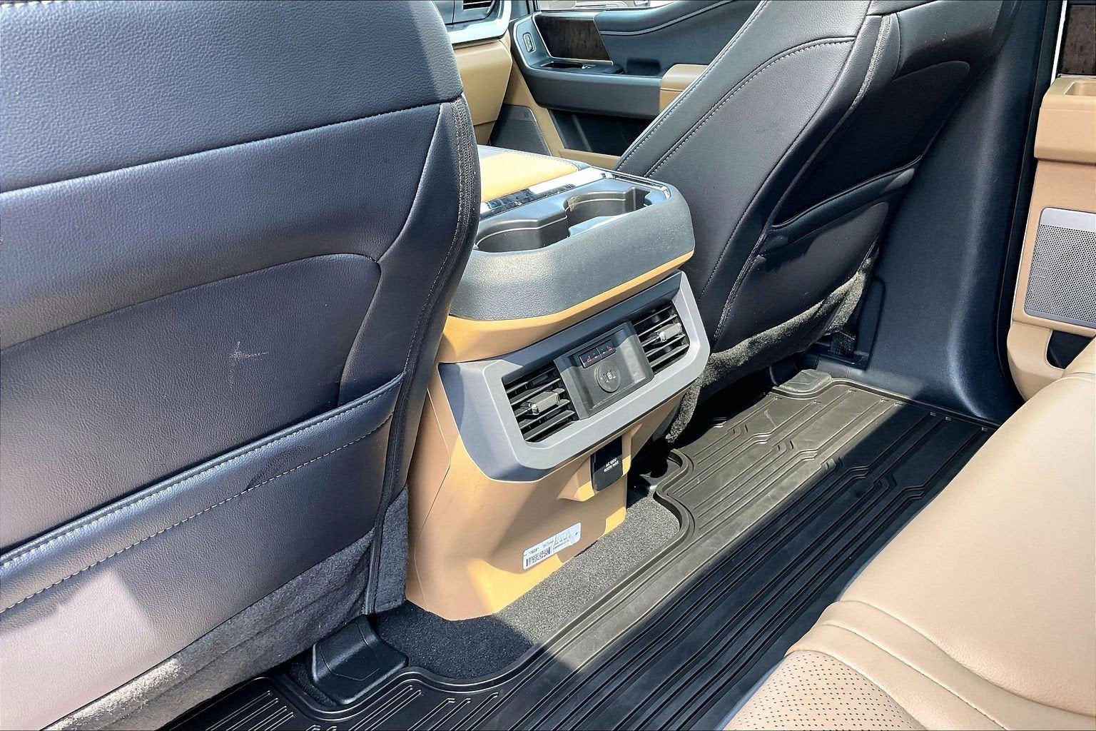 2025 Ford Super Duty F-350 SRW LARIAT