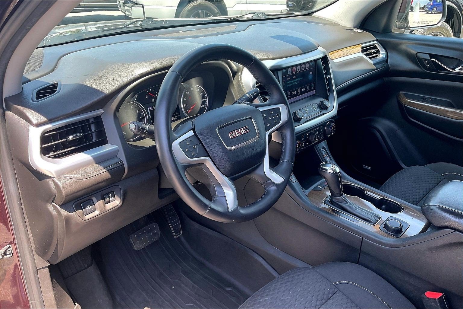 2017 GMC Acadia SLE