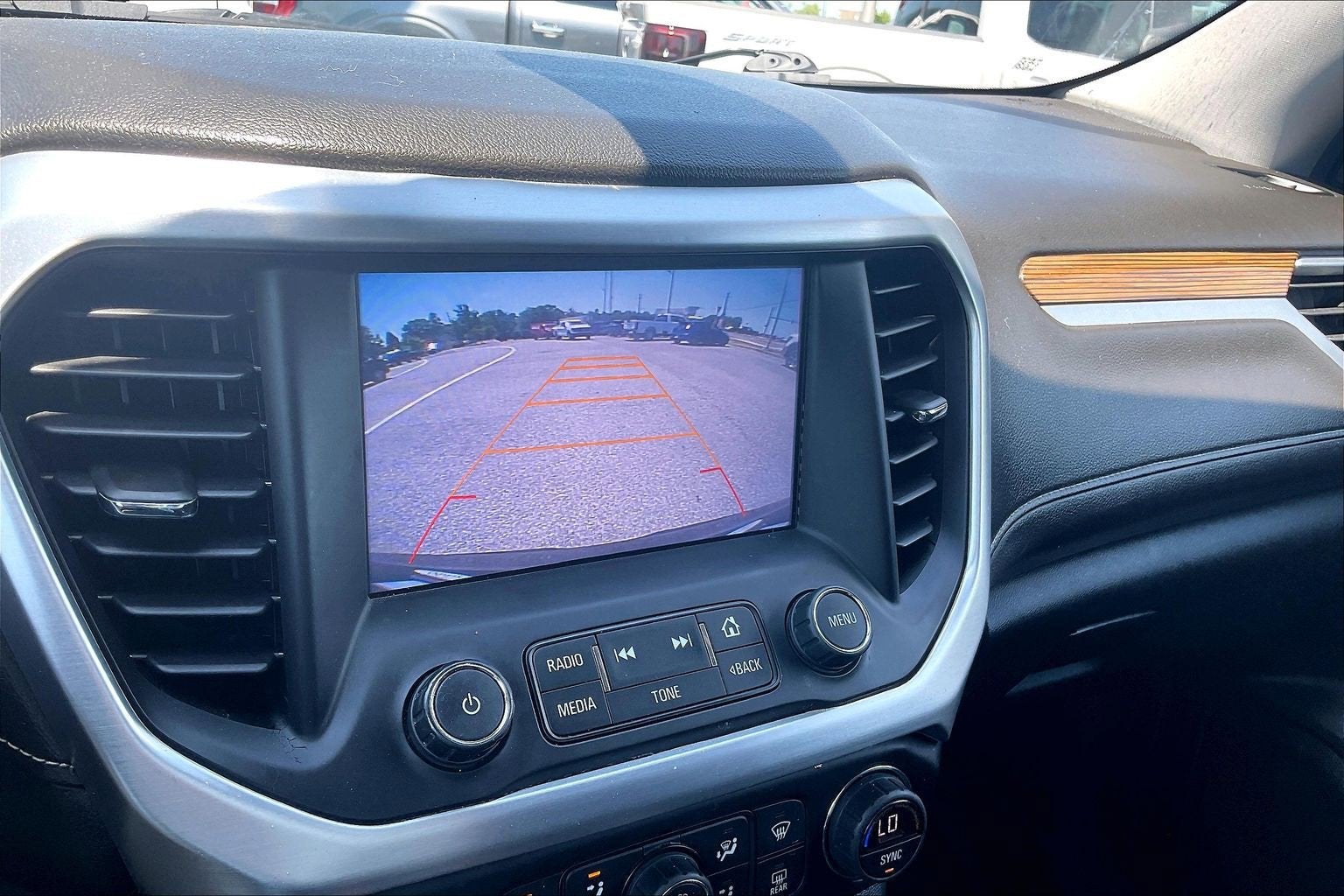 2017 GMC Acadia SLE