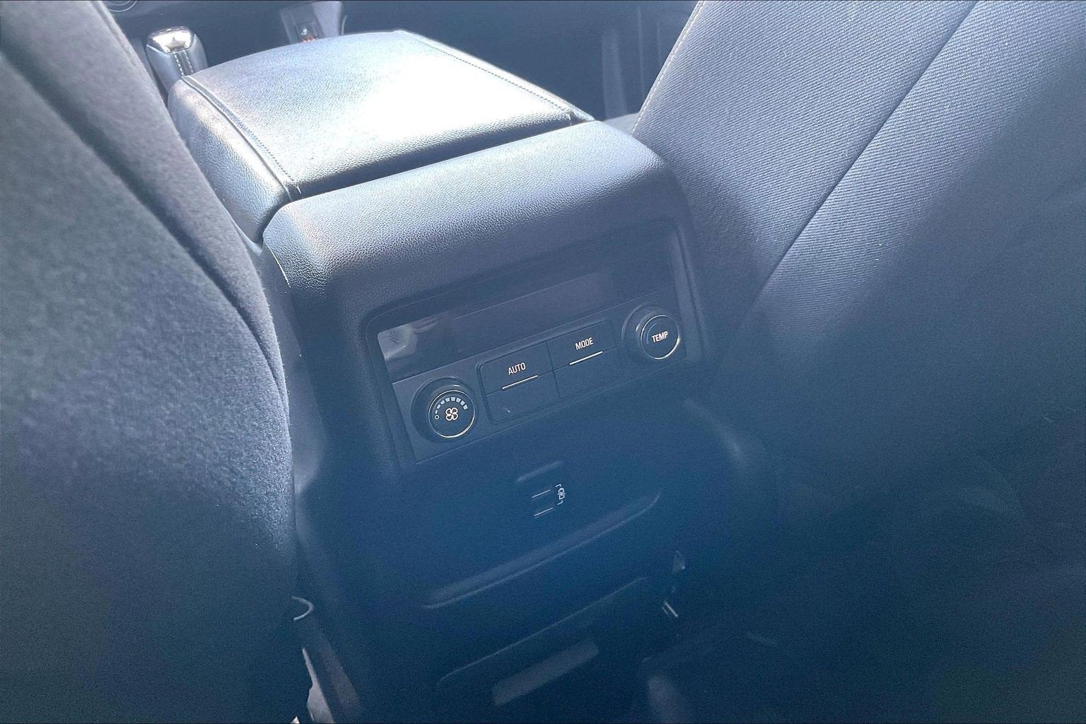 2017 GMC Acadia SLE