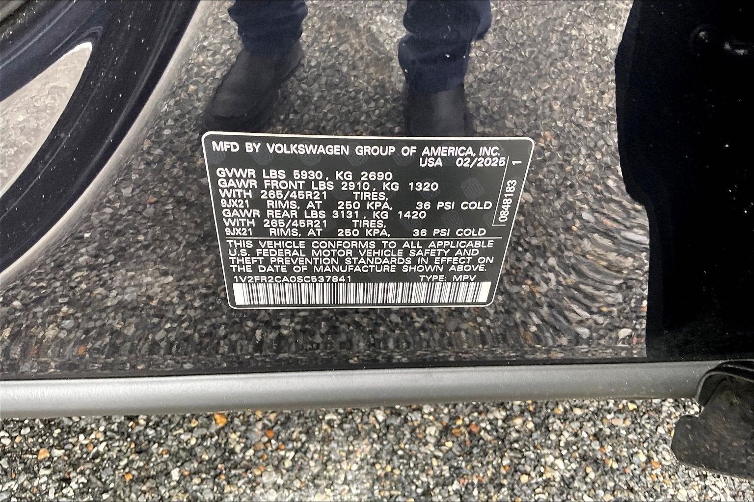 2025 Volkswagen Atlas 2.0T SEL Premium R-Line