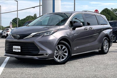 2021 Toyota Sienna XLE