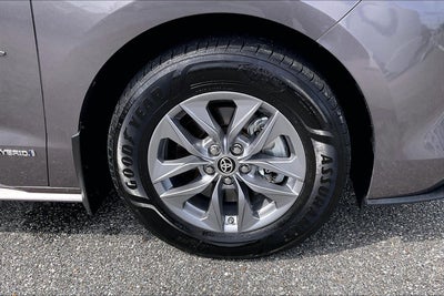 2021 Toyota Sienna XLE