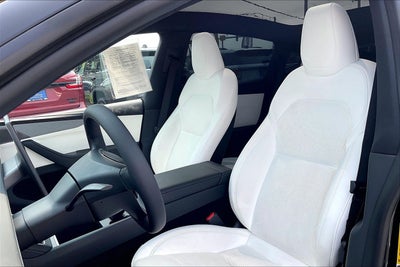 2026 Tesla Model Y AWD