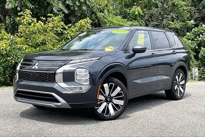 2025 Mitsubishi Outlander SE
