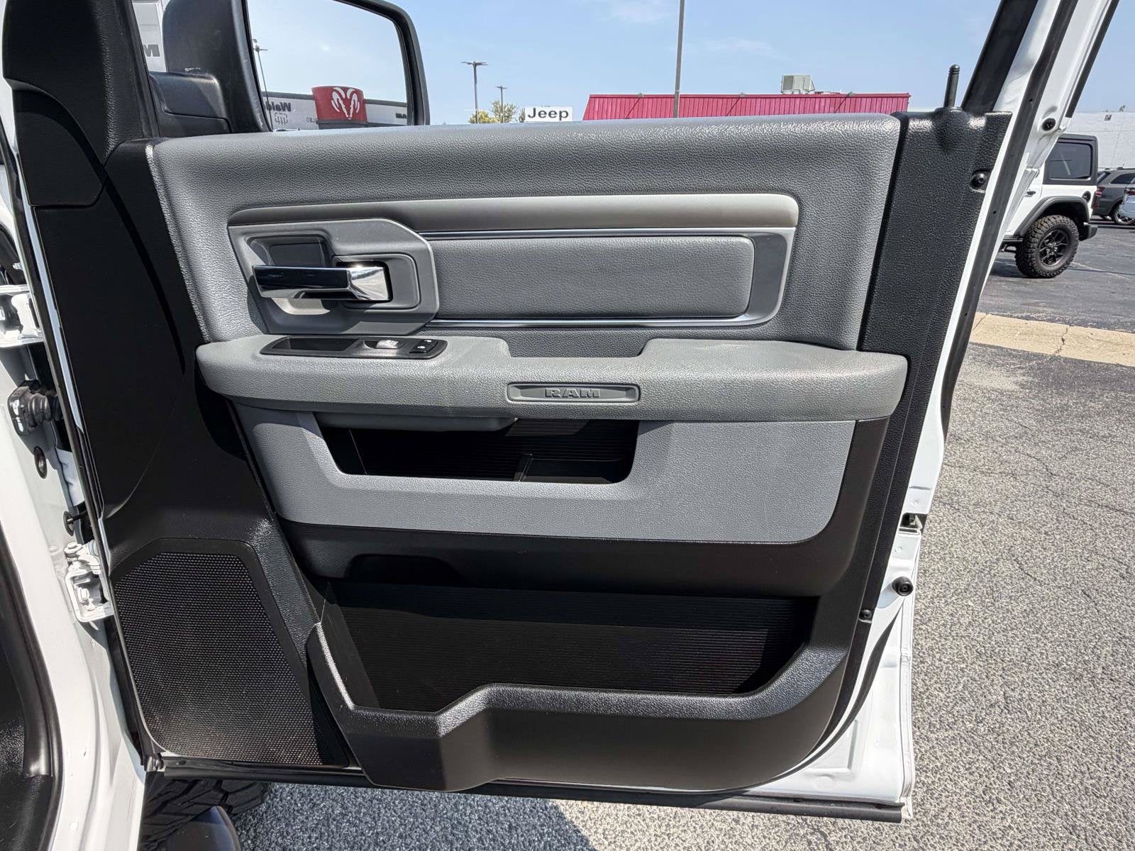 2020 RAM 1500 Classic Warlock Crew Cab 4x4 5'7' Box