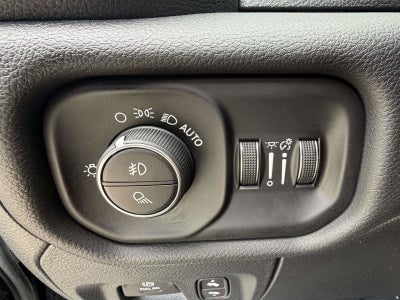 2025 RAM 1500 Big Horn Crew Cab 4x4 5'7' Box
