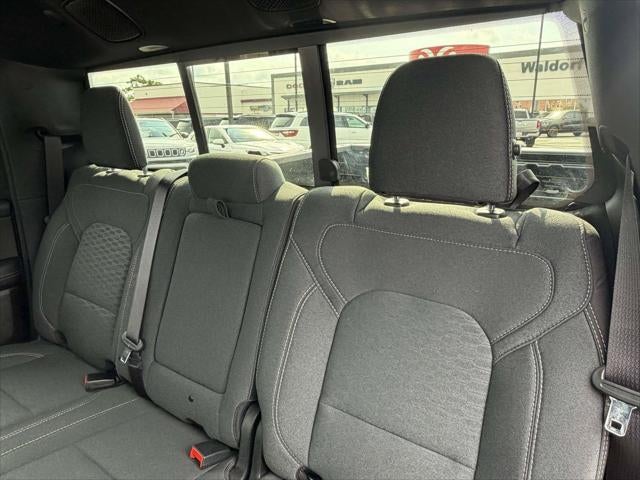 2025 RAM 1500 Big Horn Crew Cab 4x4 5'7' Box