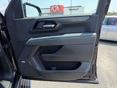 2025 GMC Yukon XL 4WD AT4