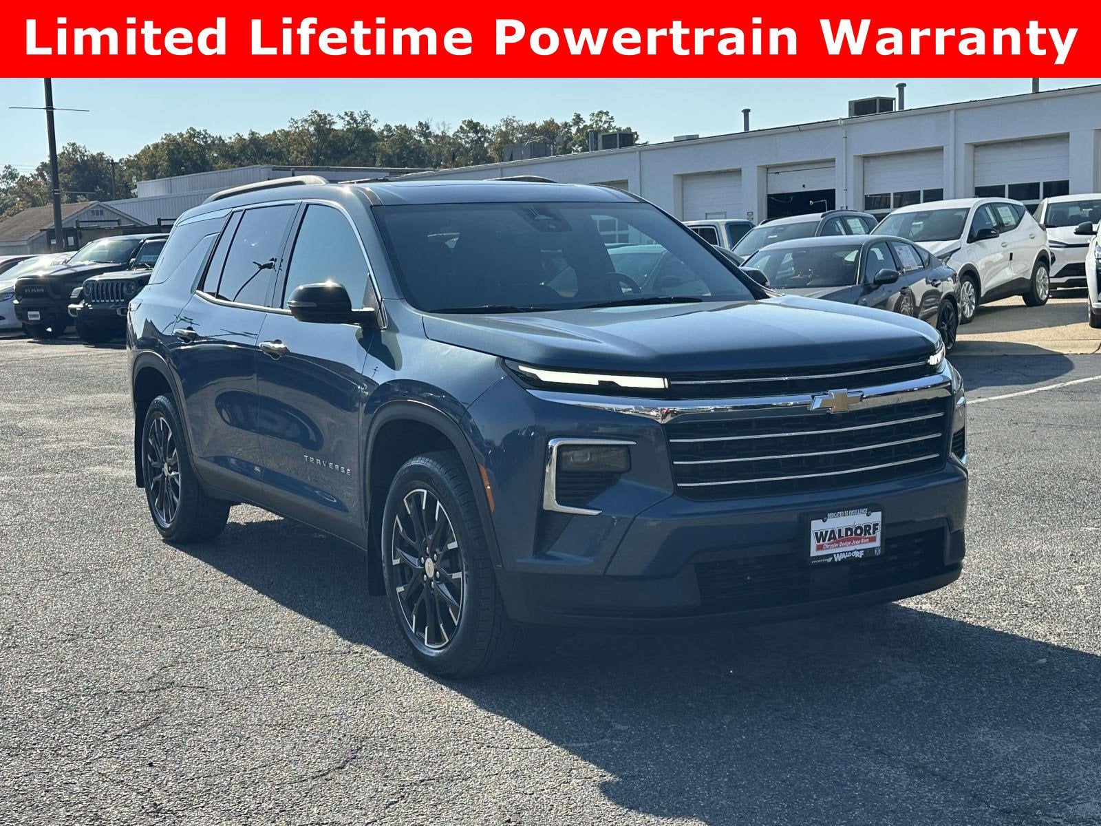 2025 Chevrolet Traverse AWD LT
