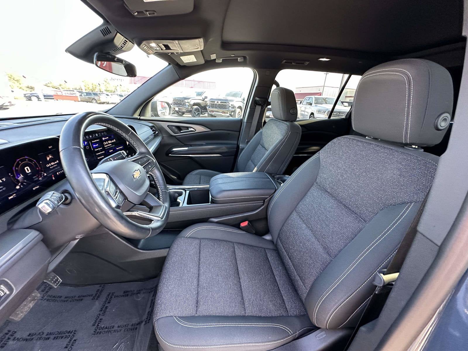 2025 Chevrolet Traverse AWD LT