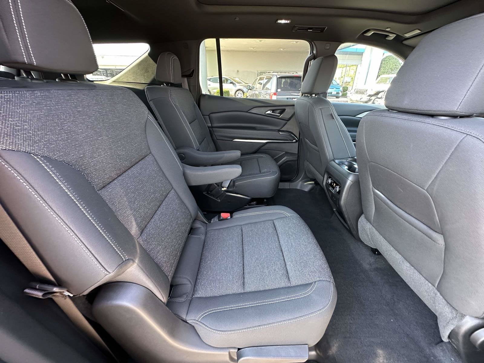 2025 Chevrolet Traverse AWD LT