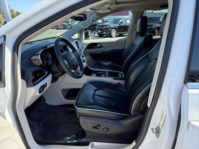 2023 Chrysler Pacifica Hybrid Limited