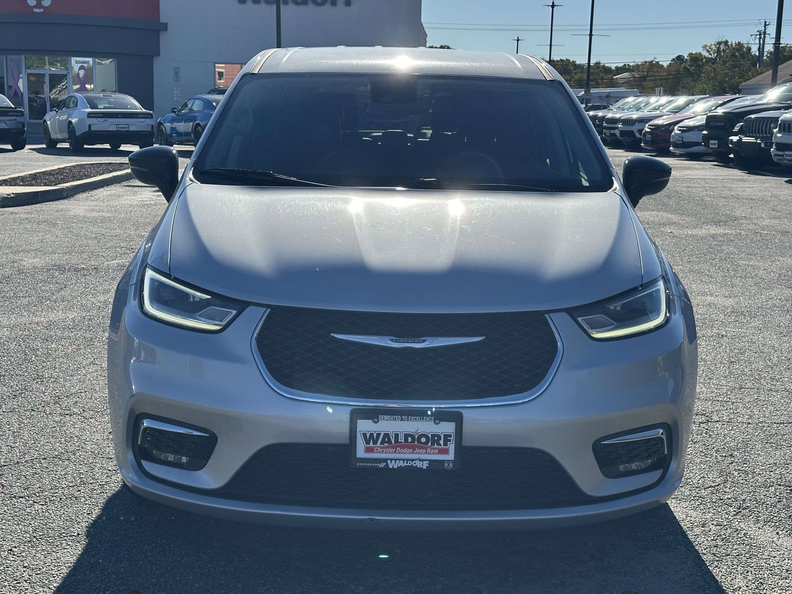 2024 Chrysler Pacifica Hybrid Select