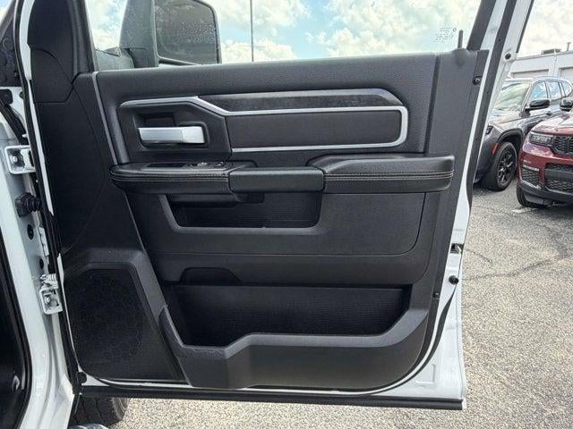 2024 RAM 2500 Big Horn Crew Cab 4x4 8' Box